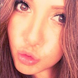 Meet your Posher, Stacy